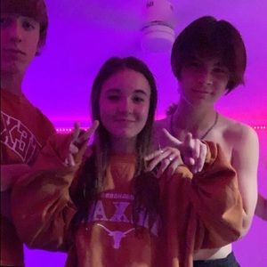 Meet your Posher, Madeleine